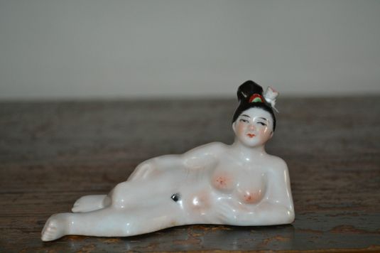 eros Small mid 20th century Japanese erotic naked Geisha perfume bottle c 1940